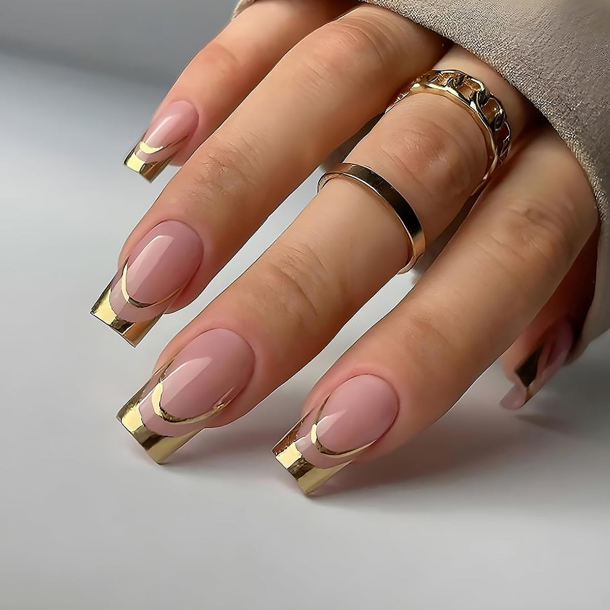 24pcs Short Square Press on Nails French Tip Fake Nails White Flower with Star Design Glitter False Nails Luxury Nail Charms Crafts White Stripes Glue on Nails for Women Manicure Tips