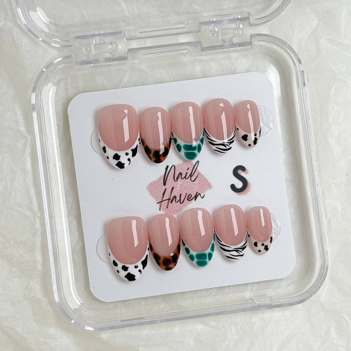 NailHaven| Short Almond Continued Collection - 10 Pcs Handmade Press-On Nails| Cute Acrylic Nails, High Quality Reusable