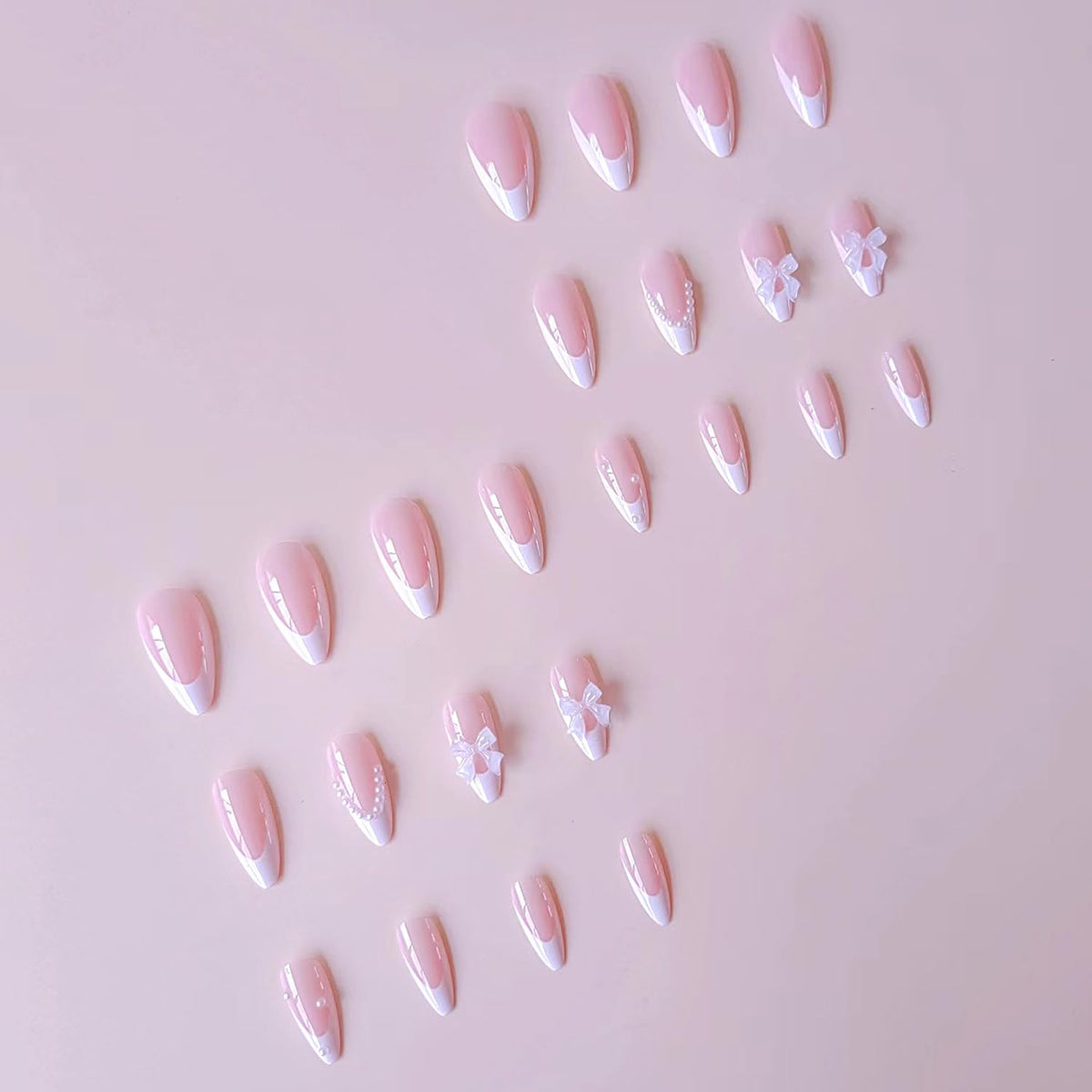 24Pcs French Tip Press on Nails Gloss Short Almond Fake Nails Bow Designs White French Nails Pearl Press ons Cute False Nails Artificial Rhinestones Stick on Nails Acrylic Nails for Women Nail Decor