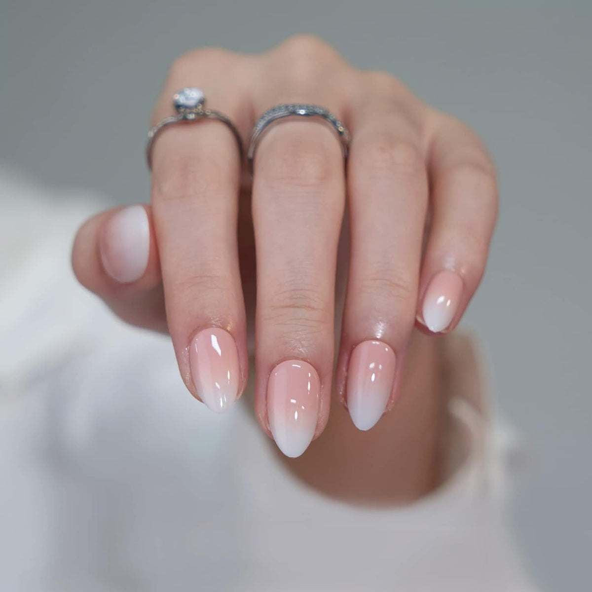 BTArtbox Press On Nails, Short Almond Pink Fake Nails, 32Pcs Full Kit