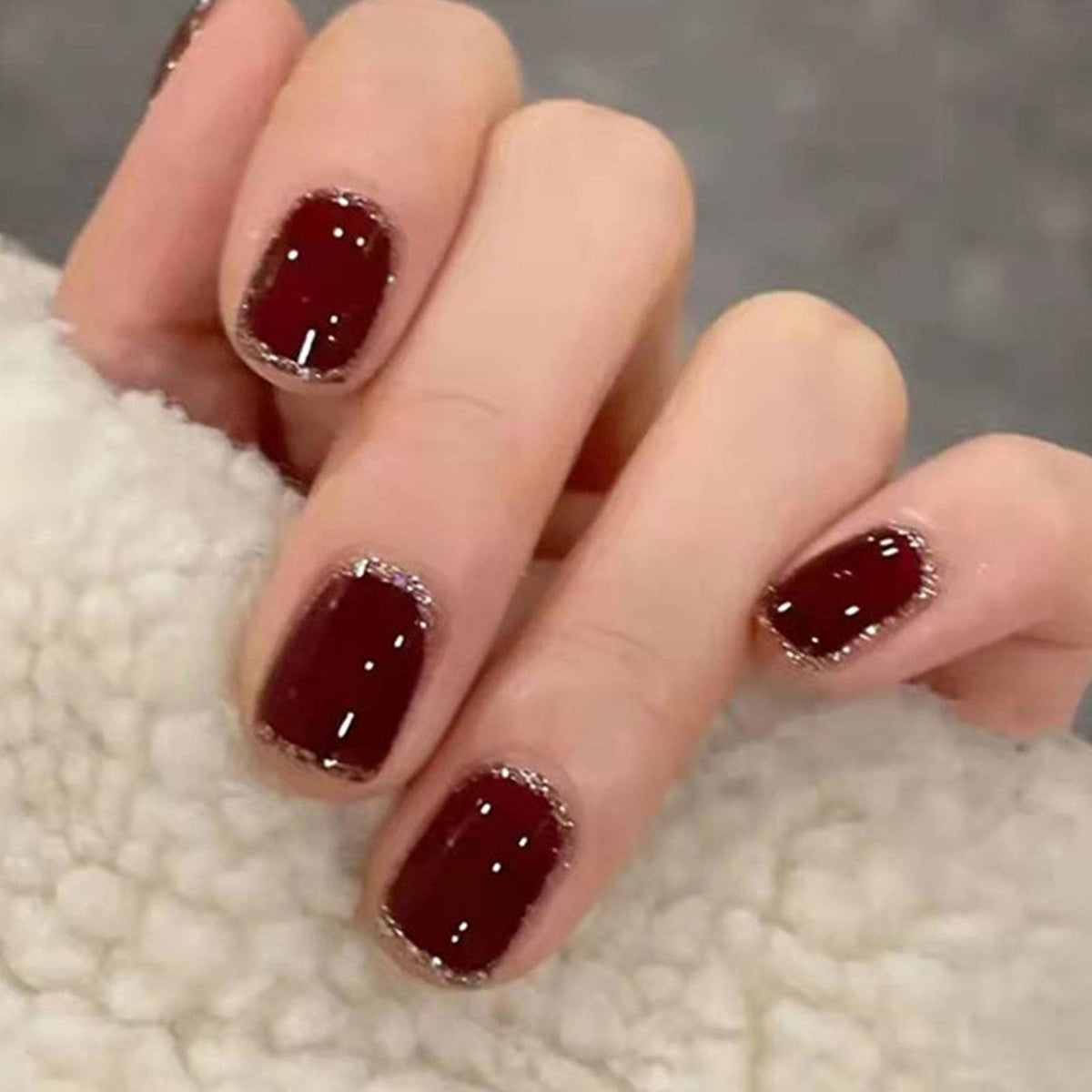 Short Press on Nails Square Fall Burgundy Fake Nails with Golden Glitter Designs Acrylic Nails Press ons Reusable Glue on Nails for Women and Girls Daily Wear 24 Pcs