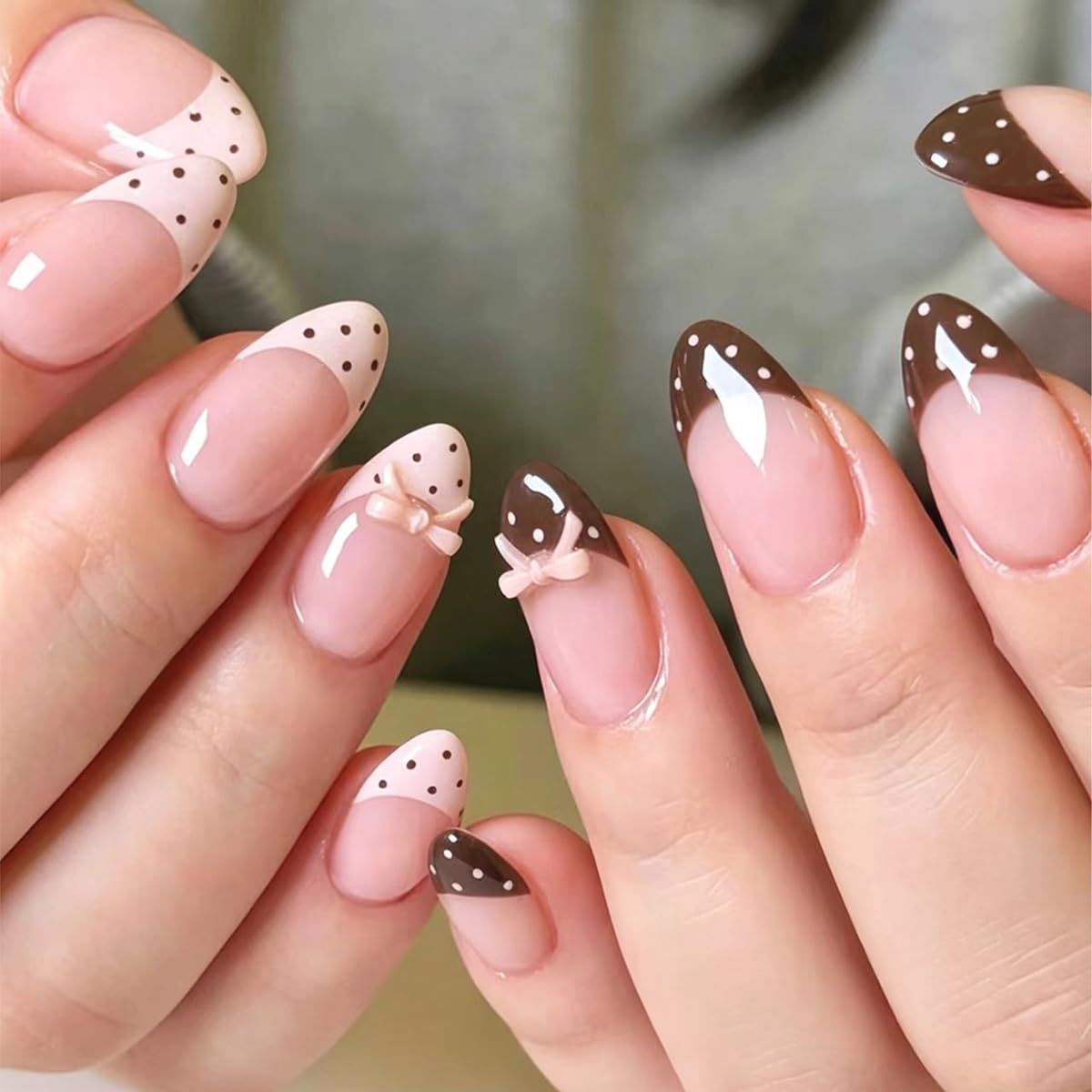 Medium Almomnd Press on Nails - Elegant White Floral Bridal Fake Nails