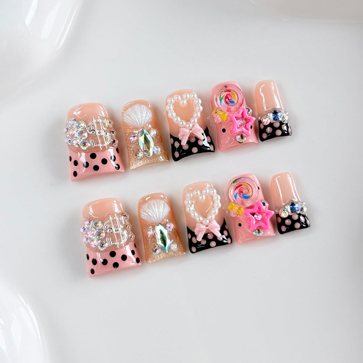 RIICFDD Medium Duck Press on Nails Rhinestone French Handmade Nails(S)