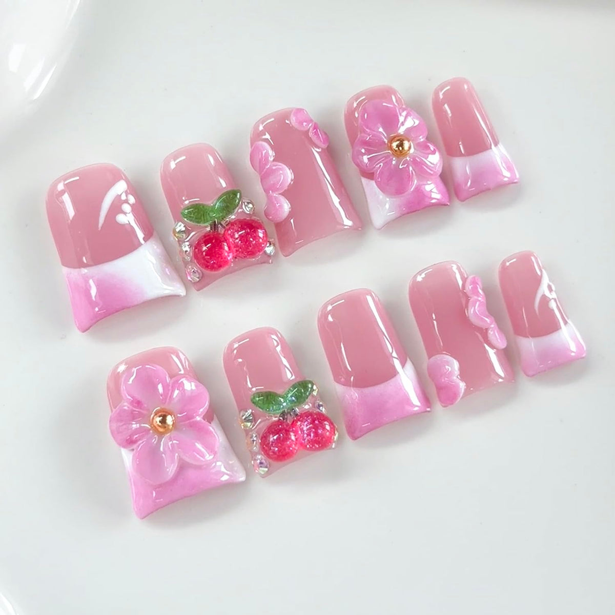 RIICFDD Medium Duck Press on Nails Rhinestone French Handmade Nails(S)