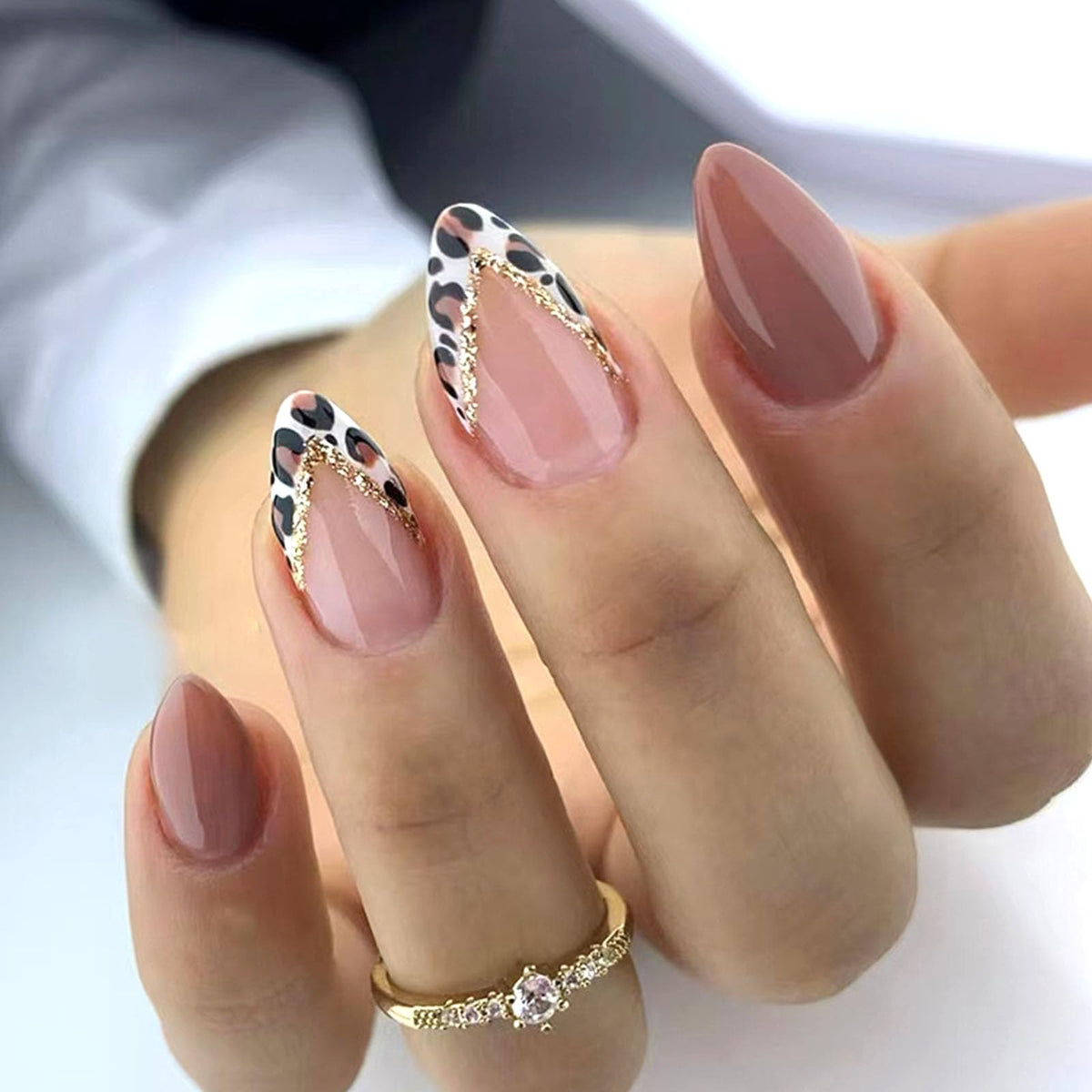 Short Press On Almond Fake Nails - Flower Acrylic Fall Nails Press Ons Full Cover Glue On Cute False Floral Stick On Nails for Women - 30 Pcs