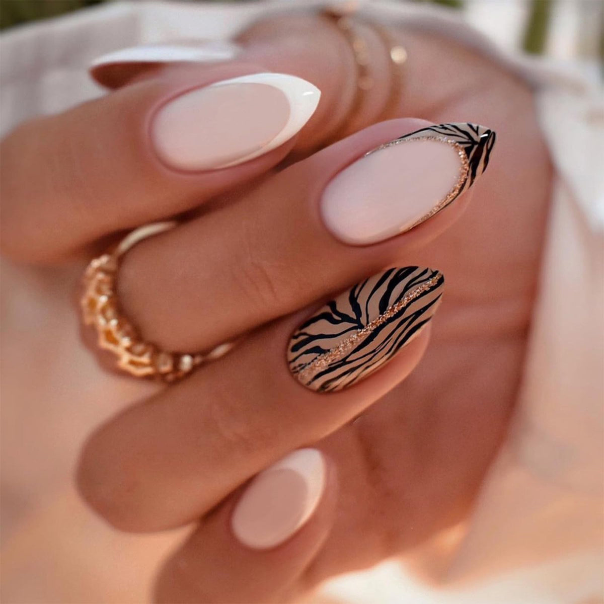 Press On Nails Almond Fake Nails French Tip False Nails Press ons Medium Glue on Nails with Chrome Design for Women Stick on Nail 24Pcs