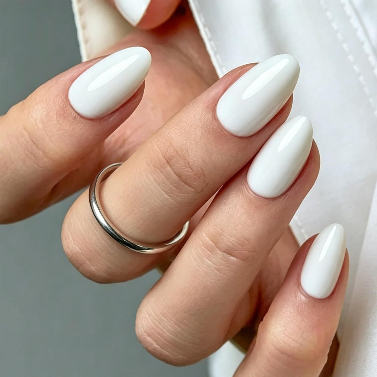 modelones Milky White Press On Nails Short Almond 32Pcs 16 Sizes Reusable