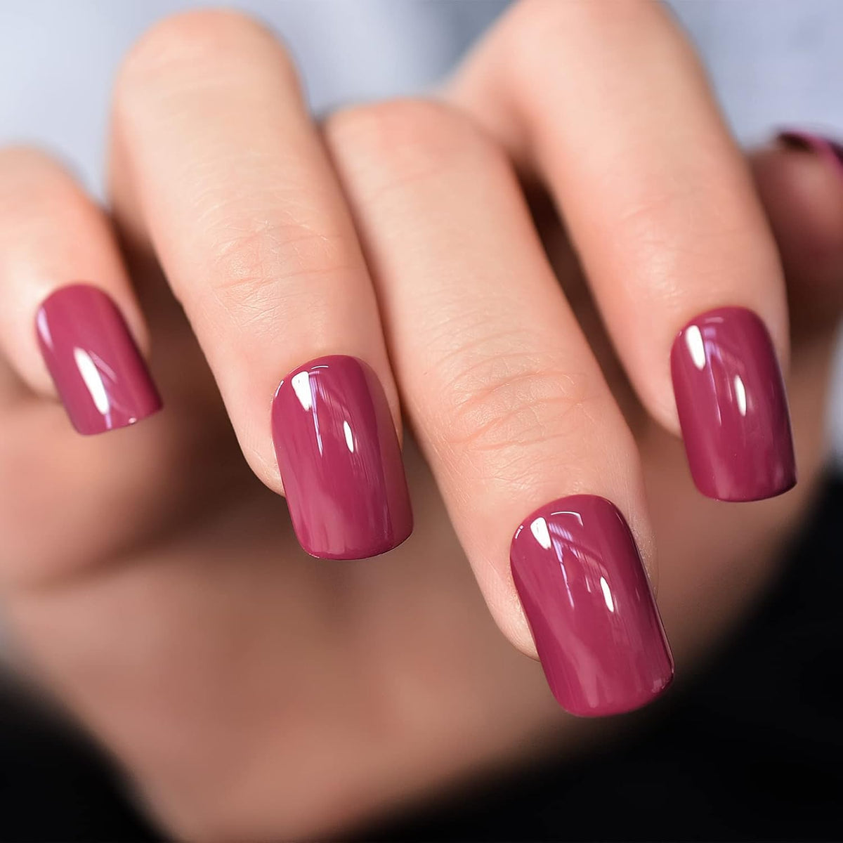 Ombre French Press On Nails Short - IKISKT Fashion Acrylic False Nails, Glue On Nails with Glue Sticker,Fit Perfectly & Natural Stick On Nails - 24PCS Soft UV Gel Fake Nails Kit, Gradient White