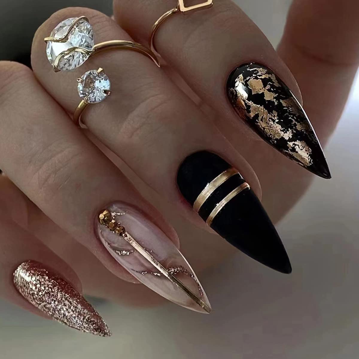 White French Tip Press on Nails Short Fake Nails with Chrome Gold Line Designs French Nails Press ons Nail Tips Stick on Nails Almond Shape Acrylic False Nails Finger Manicure for Women Daily Wear