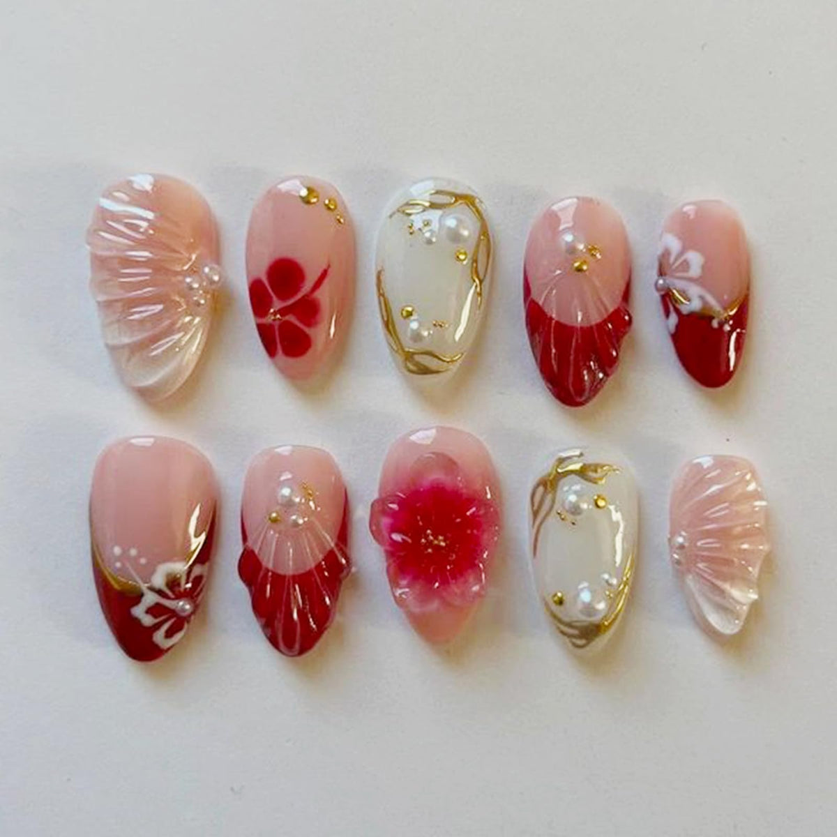 30Pcs Long Stiletto Press On Nails Gold Chrome Fake Nails with 3D Rhinestone Design Amber Gilding Nude Full Cover Acrylic Nails French Tip Glue On Nails Metal False Nails Luxury Manicure Set for Women