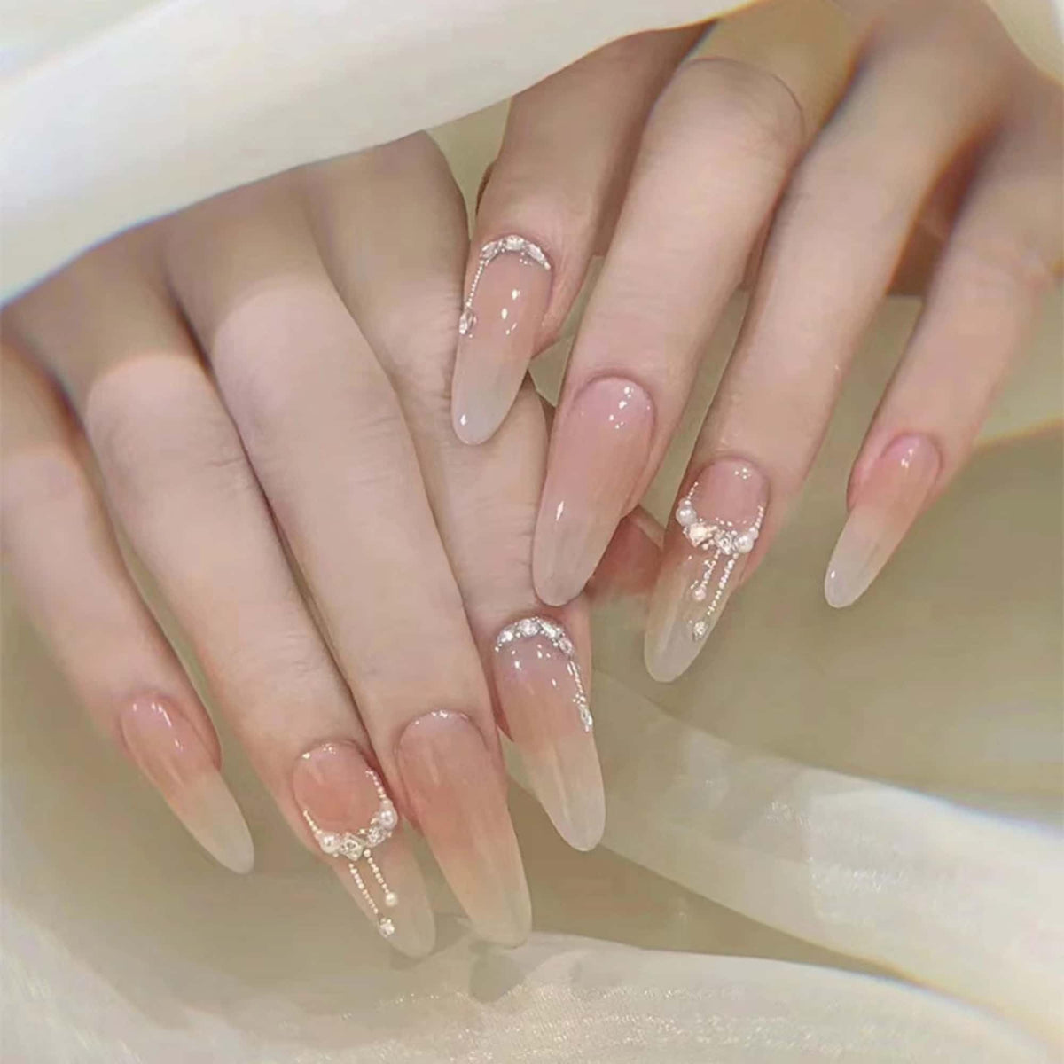 Lace Print Short Almond Press On Nails with 3D Rhinestones 24Pcs