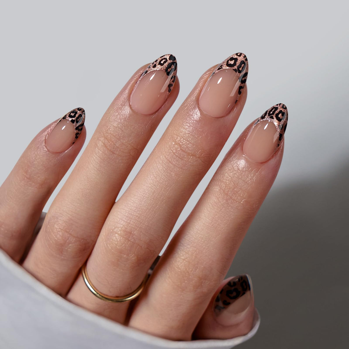BTArtbox Press On Nails, French Tip Short Square Nails, 32 Pcs Full Kit