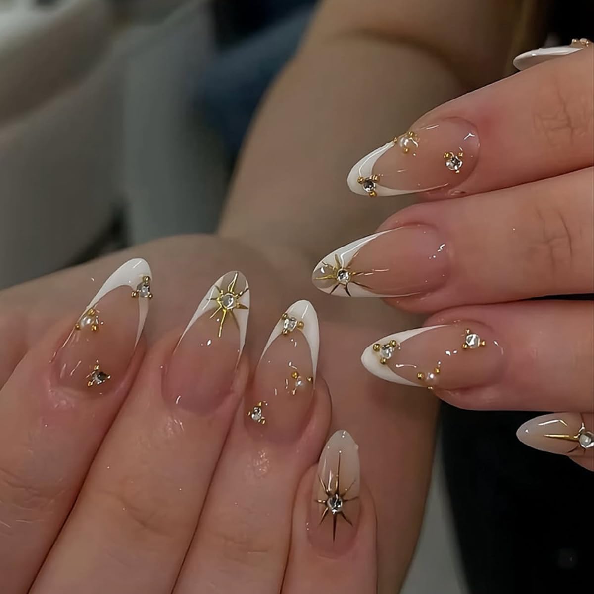 Medium Almomnd Press on Nails - Elegant White Floral Bridal Fake Nails