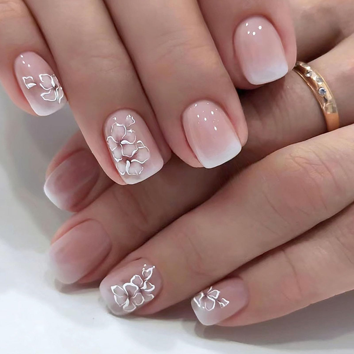 French Tip Press on Nails Glitter Petite Short Square Fake Nails Pink Nude Glossy Design Sparkly False Nails Glue on Nails with Full Cover Acrylic Stick for Women Girls Nail Decorations 24Pcs