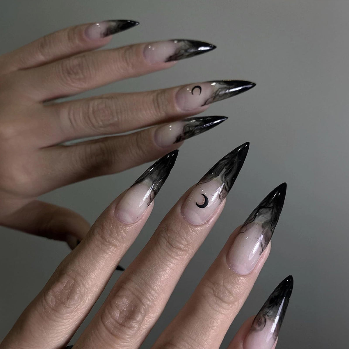 MISUD Press on Nails - Long Stiletto Fake Nails with Bling Glitter, Acrylic Luxury Rhinestone Design 24 pcs