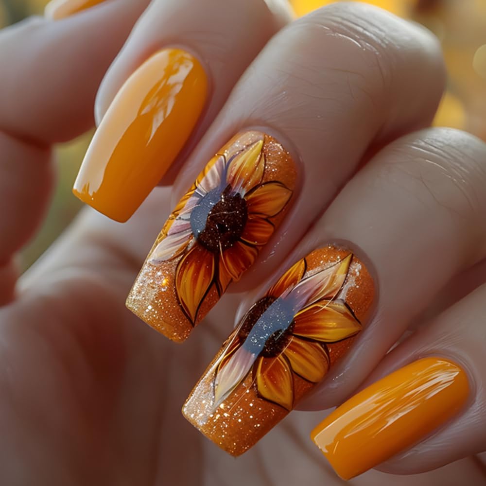 White Gradient Press-On Nails Short Square False Nails with Flower and Leaf Design Glossy Nude Gradient Nail Art Stickers for Women Girls DIY Nail Art Decoration 24 Pieces