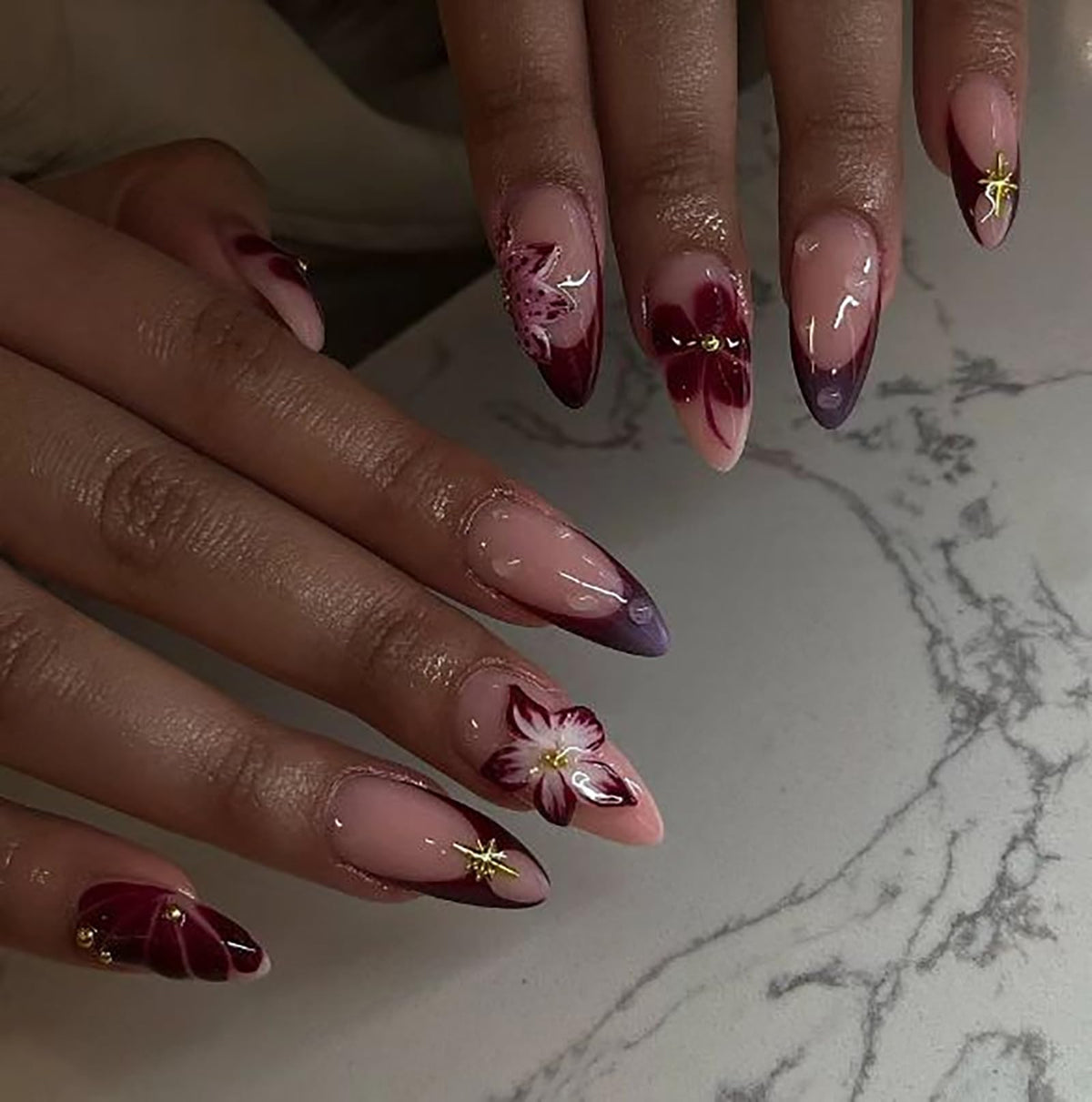 24Pcs Handmade Press on Almond Nails Nude Pink White Gold Flower Fake Nails Pearl False Nails Elegant Summer Nails Glue on Luxurious for Girl Women Stick on Nails Bridal Wedding Formal Events Life