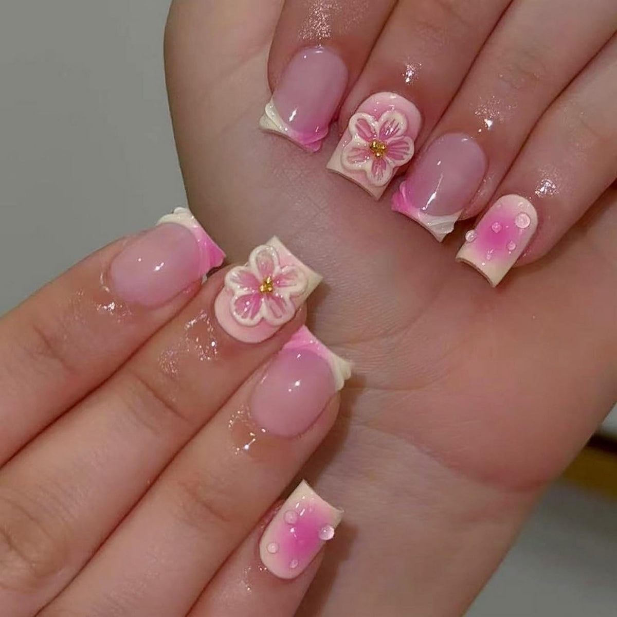 French Tip Press on Nails Glitter Petite Short Square Fake Nails Pink Nude Glossy Design Sparkly False Nails Glue on Nails with Full Cover Acrylic Stick for Women Girls Nail Decorations 24Pcs