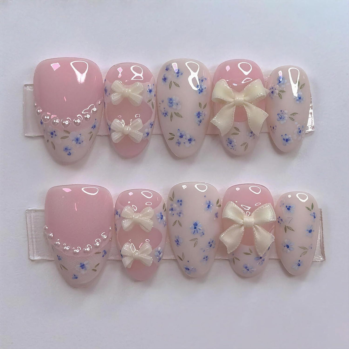 24Pcs White French Tip Press on Nails Medium Almond Fake Nails with Heart Pearl Design French Tip False Nails Cute 3D Bow Gems Stick on Nail Full Cover Reusable Glue on Nails for Women Wedding Daily