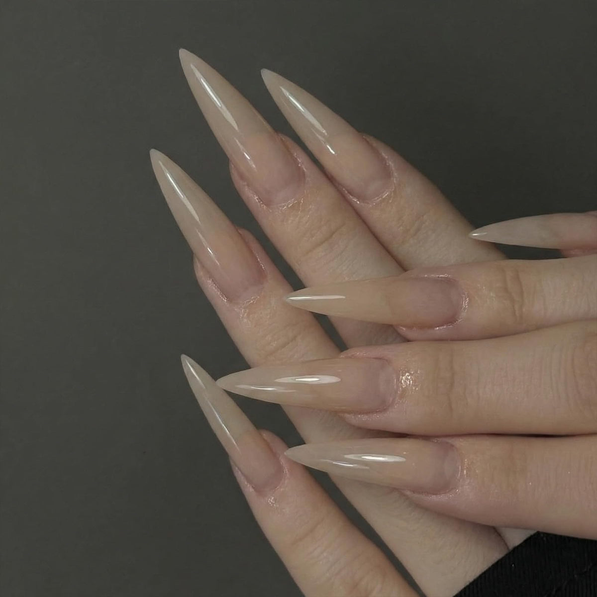 SINHOT Stiletto Press on Nails Long Fake Nails Glossy Glue on Nails Luxury Rhinestones Acrylic Nail White Bling Glitter Almond Artificial Nail Stick on False Nail with Design 24pcs