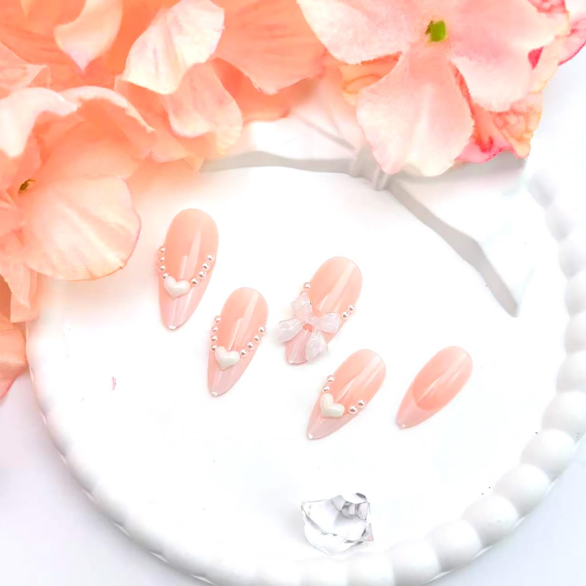 24Pcs White French Tip Press on Nails Medium Almond Fake Nails with Heart Pearl Design French Tip False Nails Cute 3D Bow Gems Stick on Nail Full Cover Reusable Glue on Nails for Women Wedding Daily