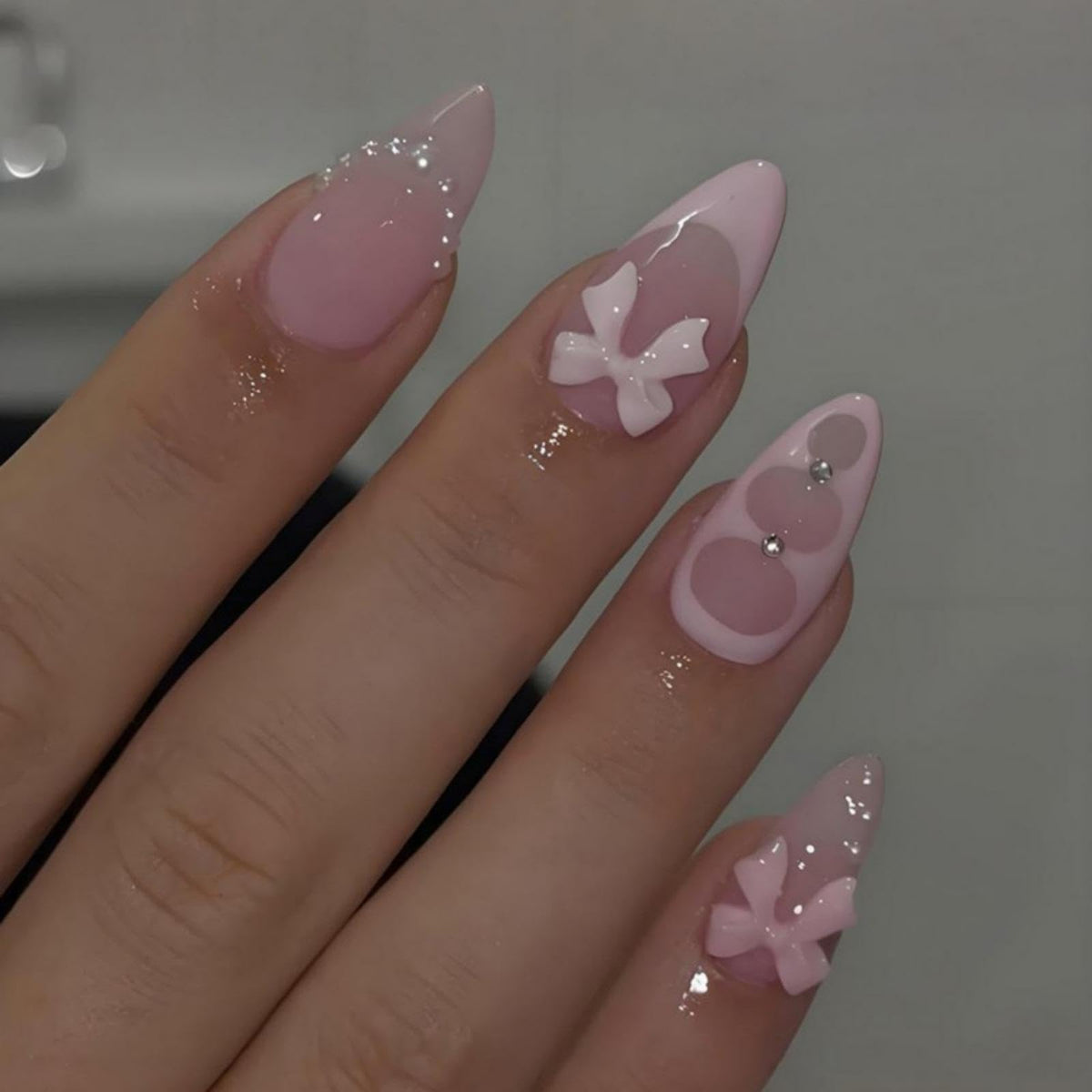 French Tips Press on Nails Medium Almond Nails Press on with 5D Flower Charm Design Glossy Brown Glue on Nails Water Ripple Rhinestones Fake Nail Reusable Fall Winter Nail for Women Manicure 24Pcs