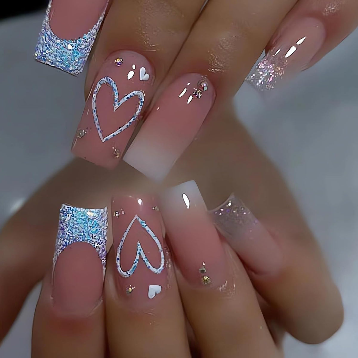 White French Tip Press on Nails Short Fake Nails with Chrome Gold Line Designs French Nails Press ons Nail Tips Stick on Nails Almond Shape Acrylic False Nails Finger Manicure for Women Daily Wear