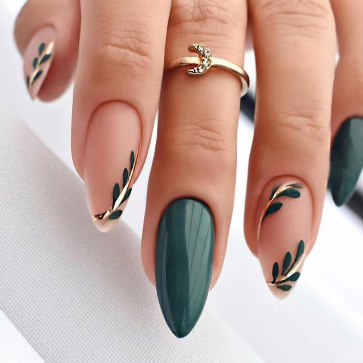 Silver Glitter Press on Nails French Tip Fake Nails Medium Almond False Nail with Rhinestone Design Nude Glossy Artificial Acrylic Full Cover Diamond Glue on Nail for Women Christmas Manicure 24Pcs
