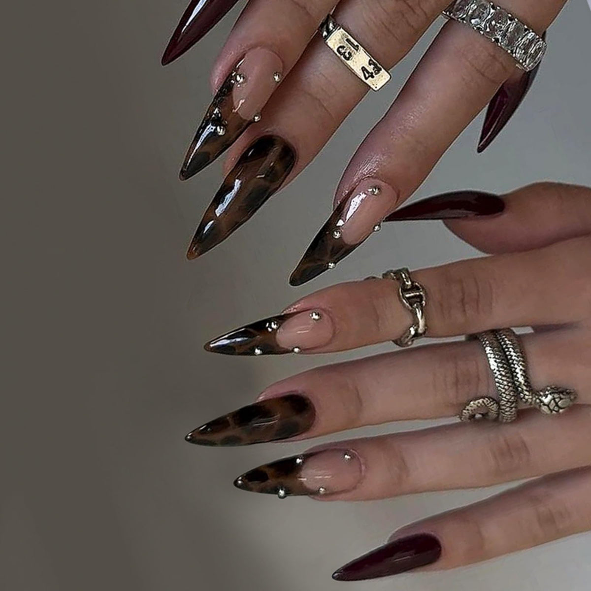 Rhinestone Press on Nails White French Tip Fake Nails with 3D Bow Design Glossy Full Cover Stick on Nail Sparkly Luxury Long Stiletto Nail Press ons for Women, 24Pcs