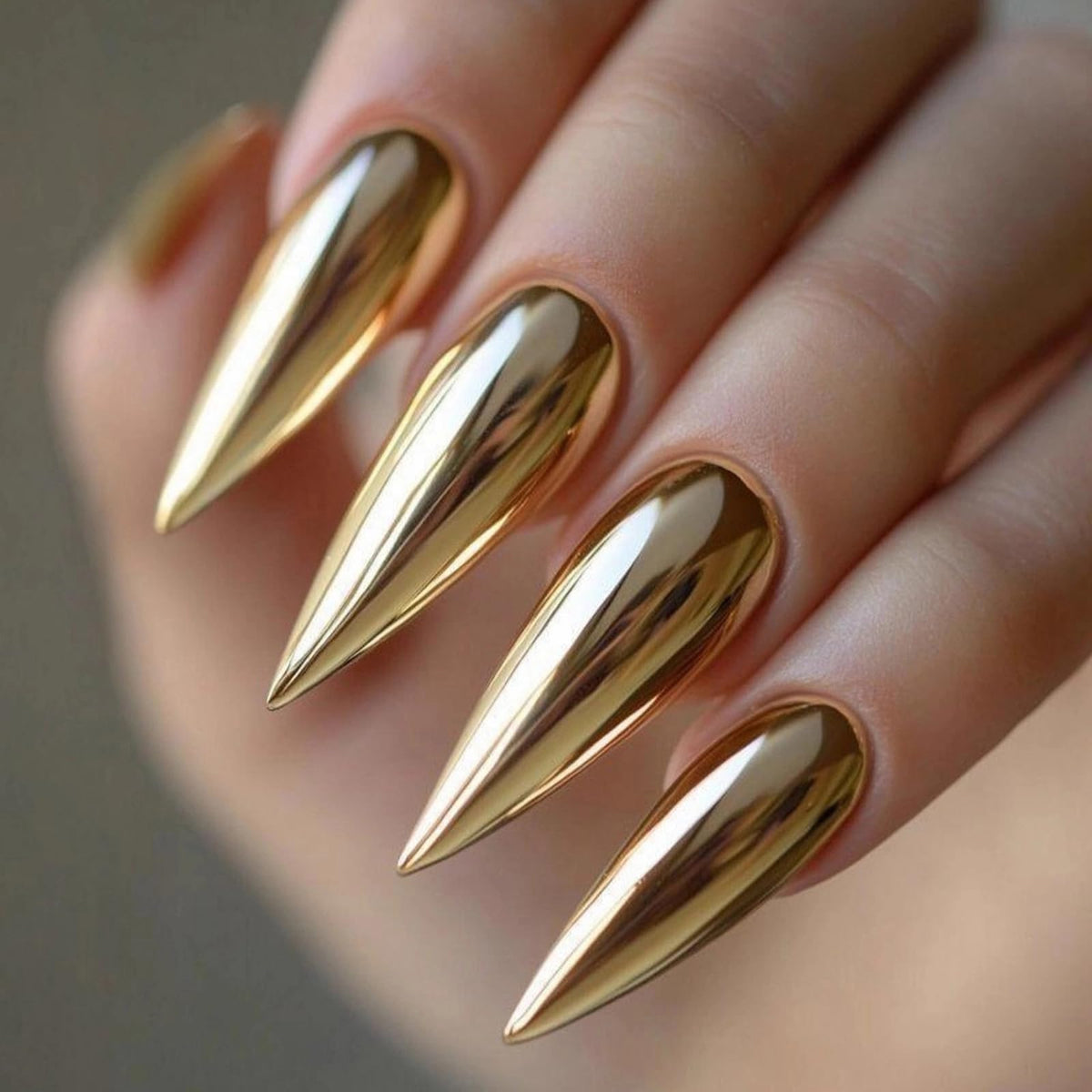 MISUD Press on Nails - Long Stiletto Fake Nails with Bling Glitter, Acrylic Luxury Rhinestone Design 24 pcs