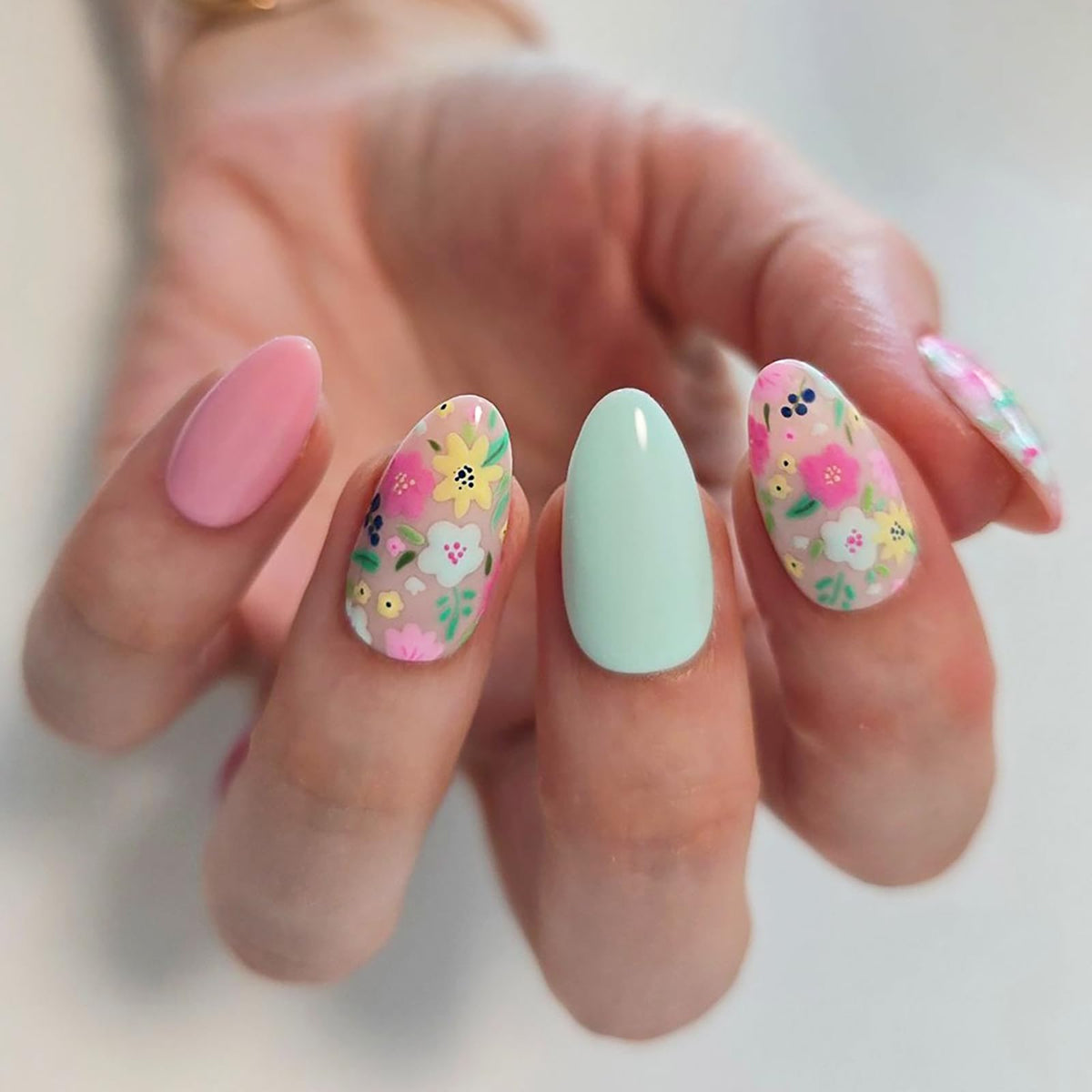 Almond Press on Nails Medium, Handmade White French Tip 3D Nude Fake Nails with Pearl Flower Leaf, Reusable Acrylic Stick On Nails for Women Wedding Bridal Party 24Pcs