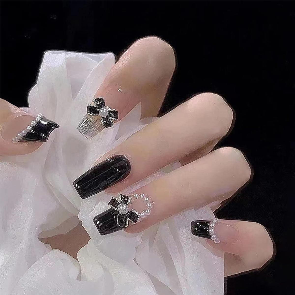 24Pcs French Tip Press on Nails Gloss Short Almond Fake Nails Bow Designs White French Nails Pearl Press ons Cute False Nails Artificial Rhinestones Stick on Nails Acrylic Nails for Women Nail Decor