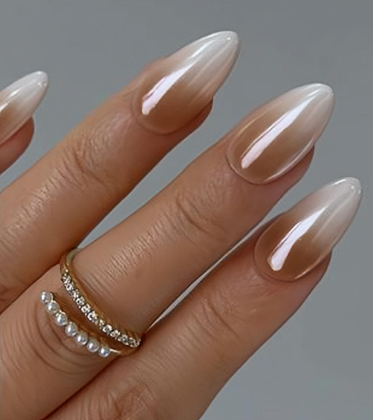 Artquee Press on Nails Short Soft Pink Almond False Tips Glossy Reusable Fake Stick on Nails Kit for Women - 32 Pcs 16 Sizes