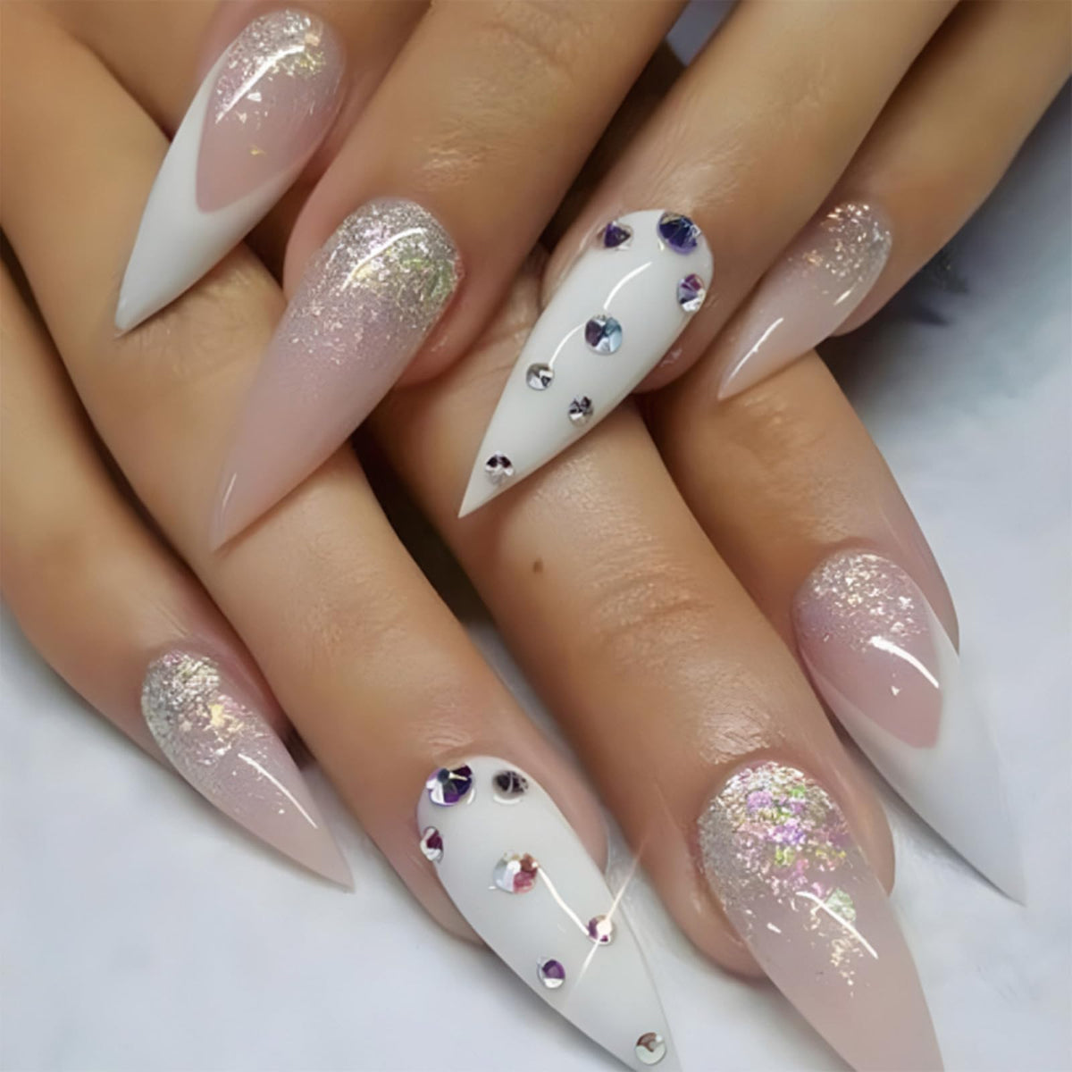 SINHOT Stiletto Press on Nails Long Fake Nails Glossy Glue on Nails Luxury Rhinestones Acrylic Nail White Bling Glitter Almond Artificial Nail Stick on False Nail with Design 24pcs
