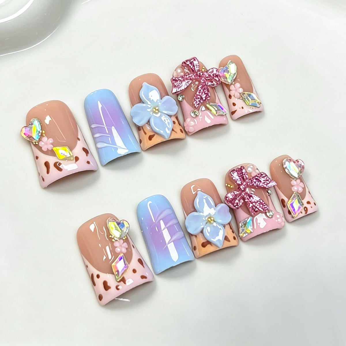RIICFDD Medium Duck Press on Nails Rhinestone French Handmade Nails(S)