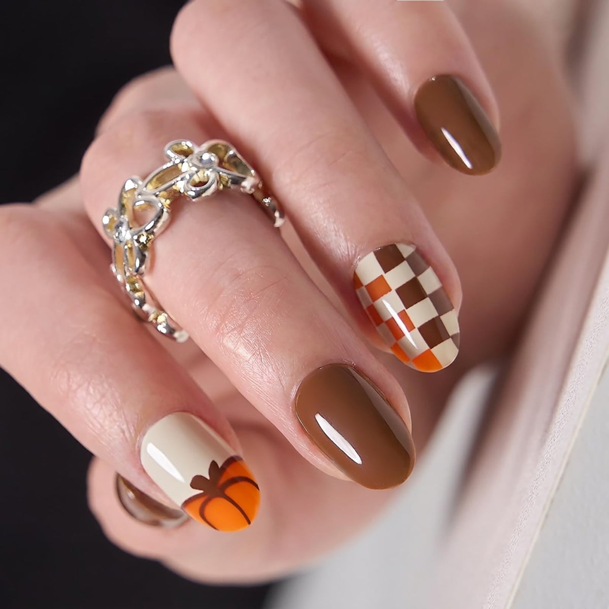 CurvLife Short Oval Chrome Nude Press On Nails, Champagne Pearl, Soft Gel