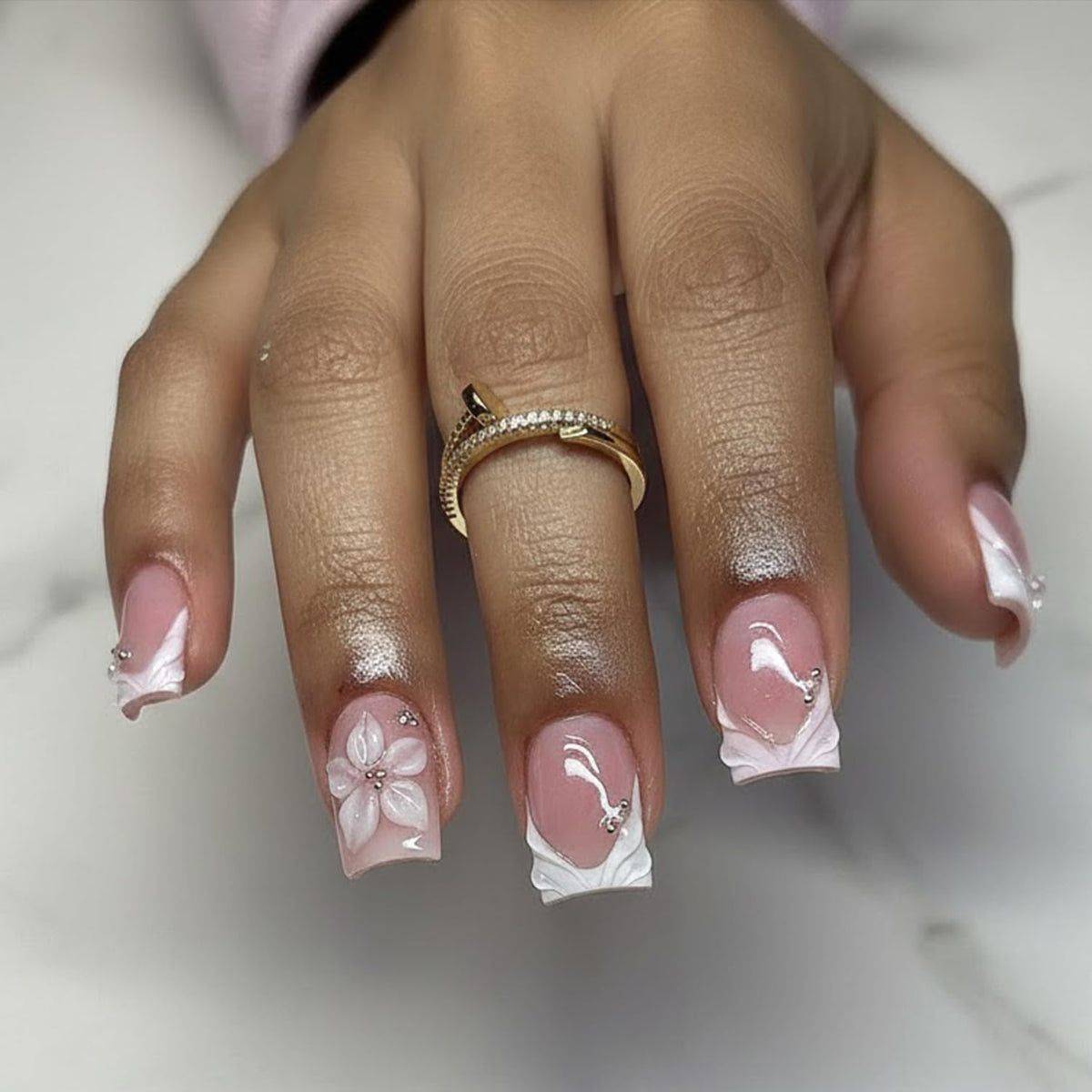 Short Square Press on Nails Flower White French Tip Fake Nails with 3D Floral Gold Bead Designs Glossy Reusable Full Cover Stick on False Nail Set for Women 24 Pcs