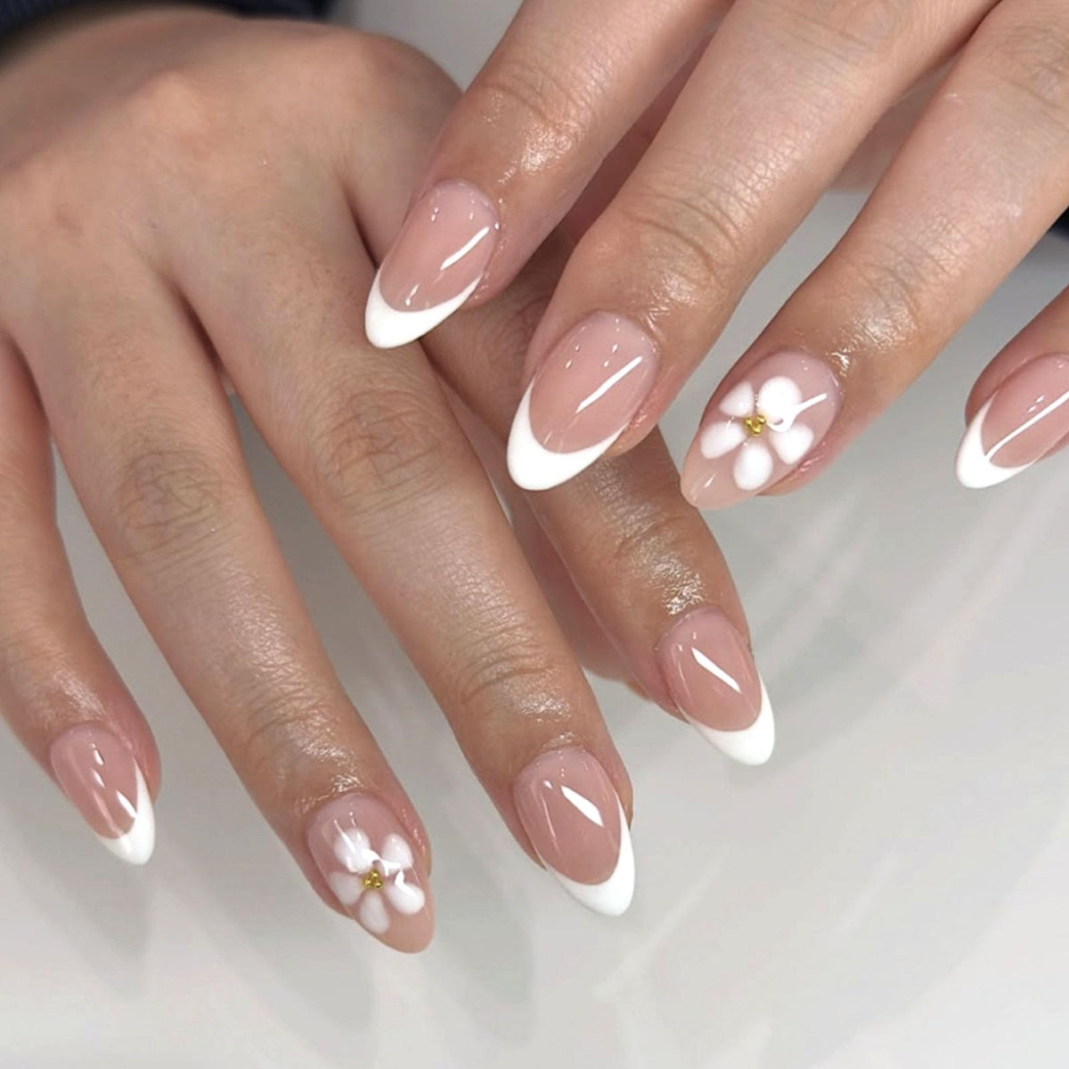Short Press On Almond Fake Nails - Flower Acrylic Fall Nails Press Ons Full Cover Glue On Cute False Floral Stick On Nails for Women - 30 Pcs