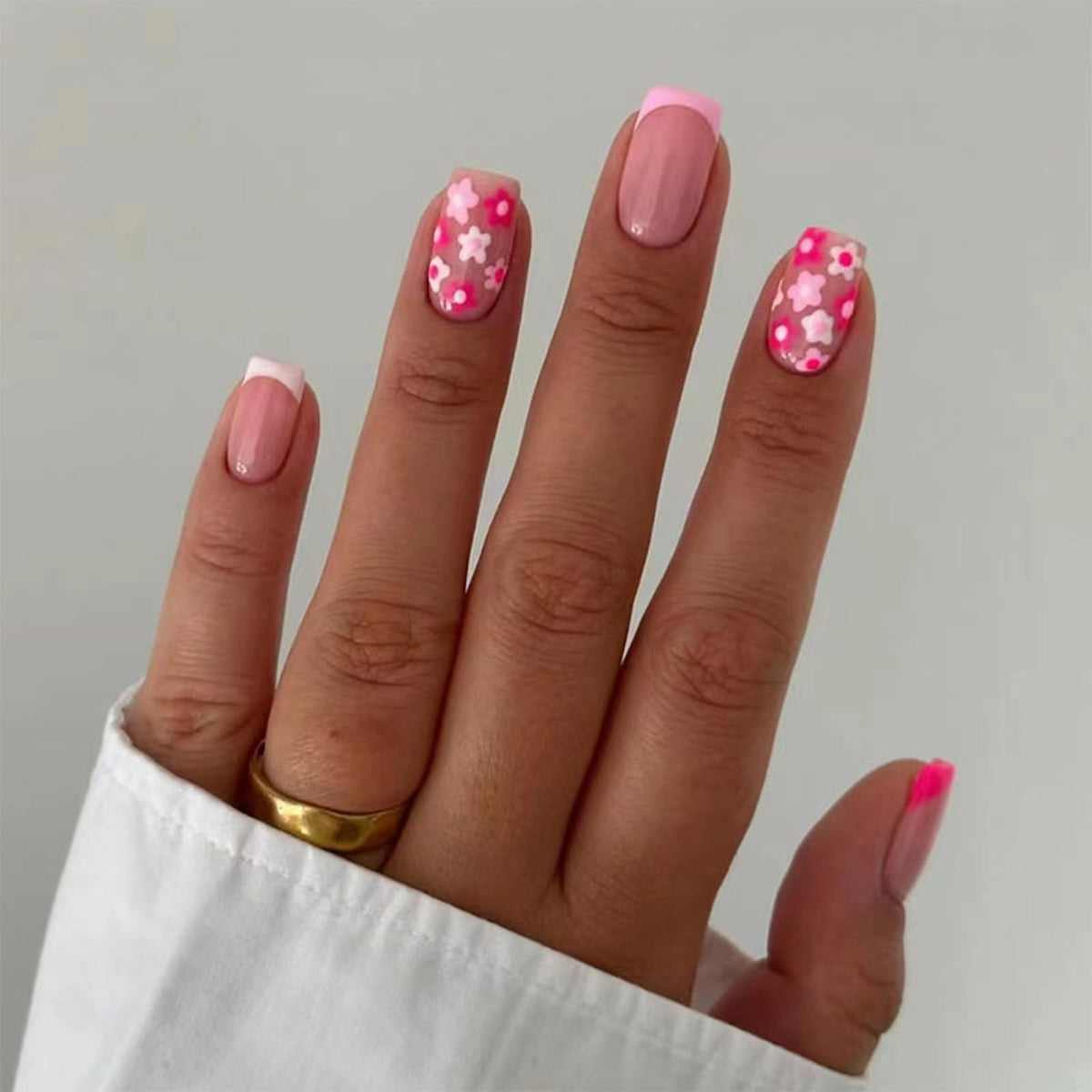 Green Press on Nails Medium Almond Fake Nails with 3D Pearl Rhinestones Designs Gold French Tips Flower Acrylic Nails False Nails White Floral Full Cover Glossy Stick on Nails for Women 24Pcs