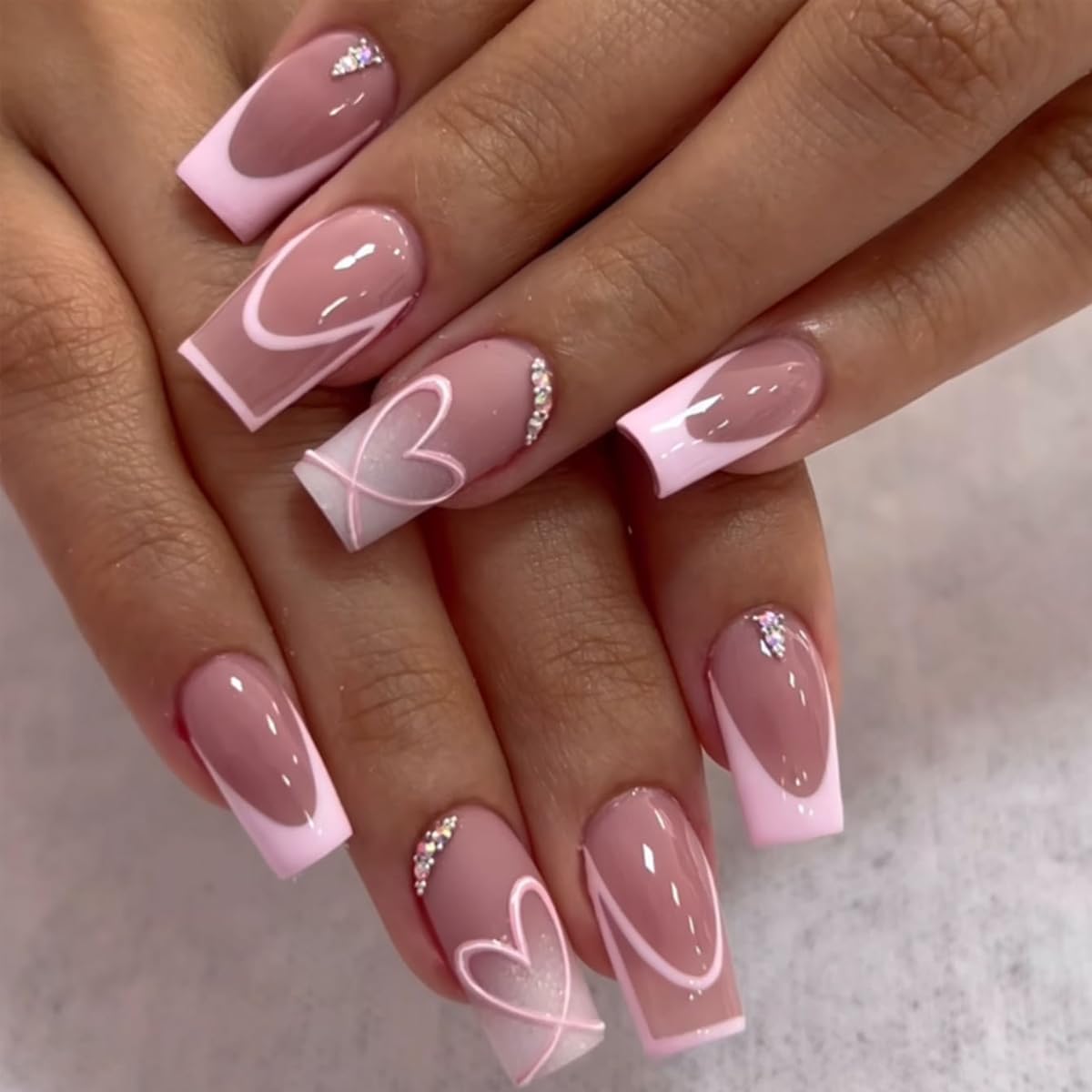 White French Tip Press on Nails Short Fake Nails with Chrome Gold Line Designs French Nails Press ons Nail Tips Stick on Nails Almond Shape Acrylic False Nails Finger Manicure for Women Daily Wear