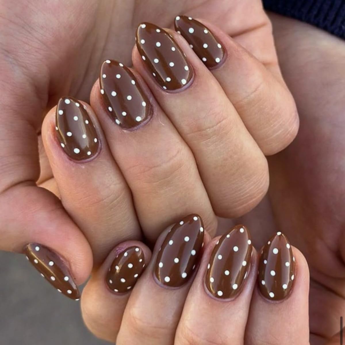 Medium Almomnd Press on Nails - Elegant White Floral Bridal Fake Nails