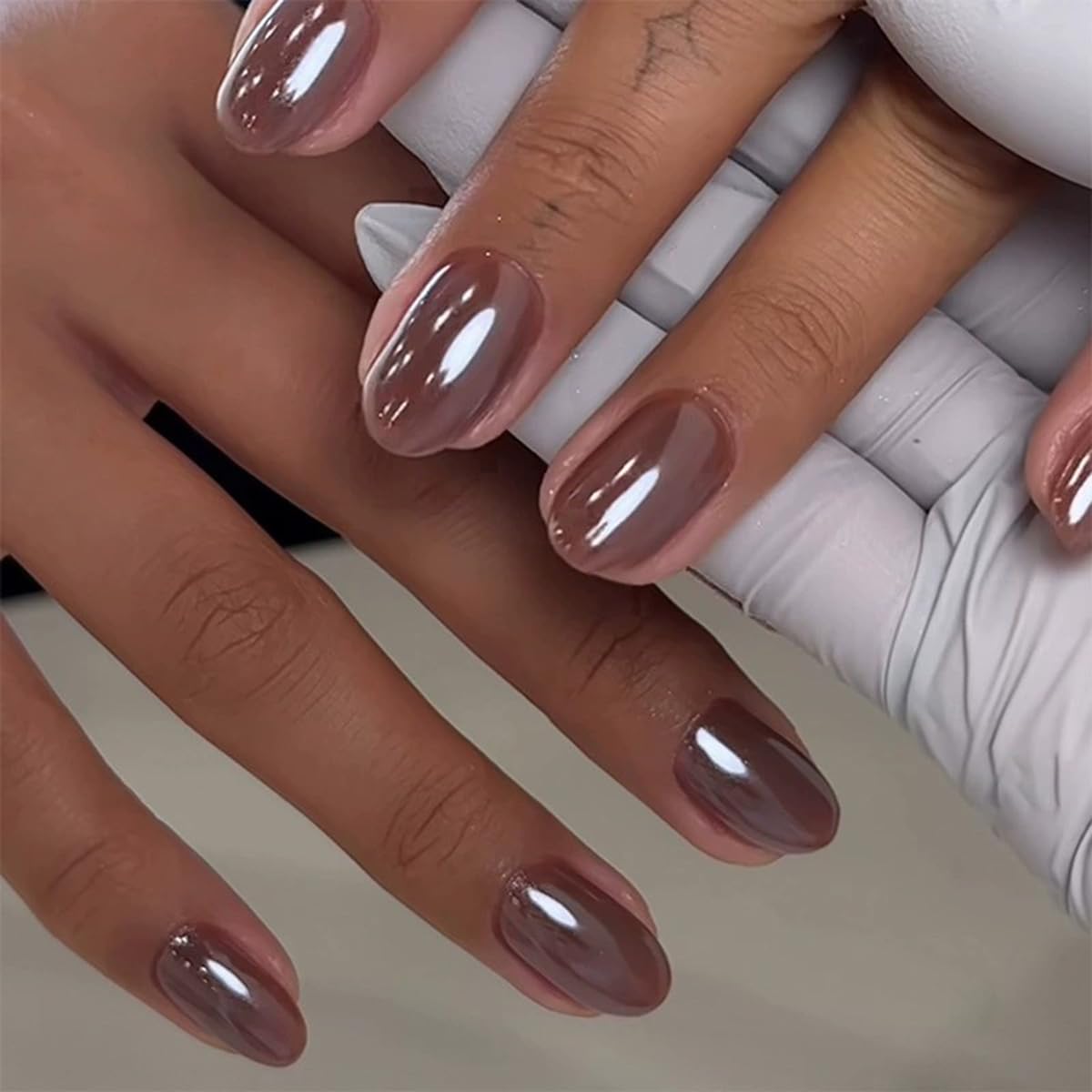 Short Square Press on Nails French Fake Nails Ombre Acrylic Nails Press on Full Cover Glossy False Nails Artificial Stick on Nail for Women Manicure Decoration 24PCS