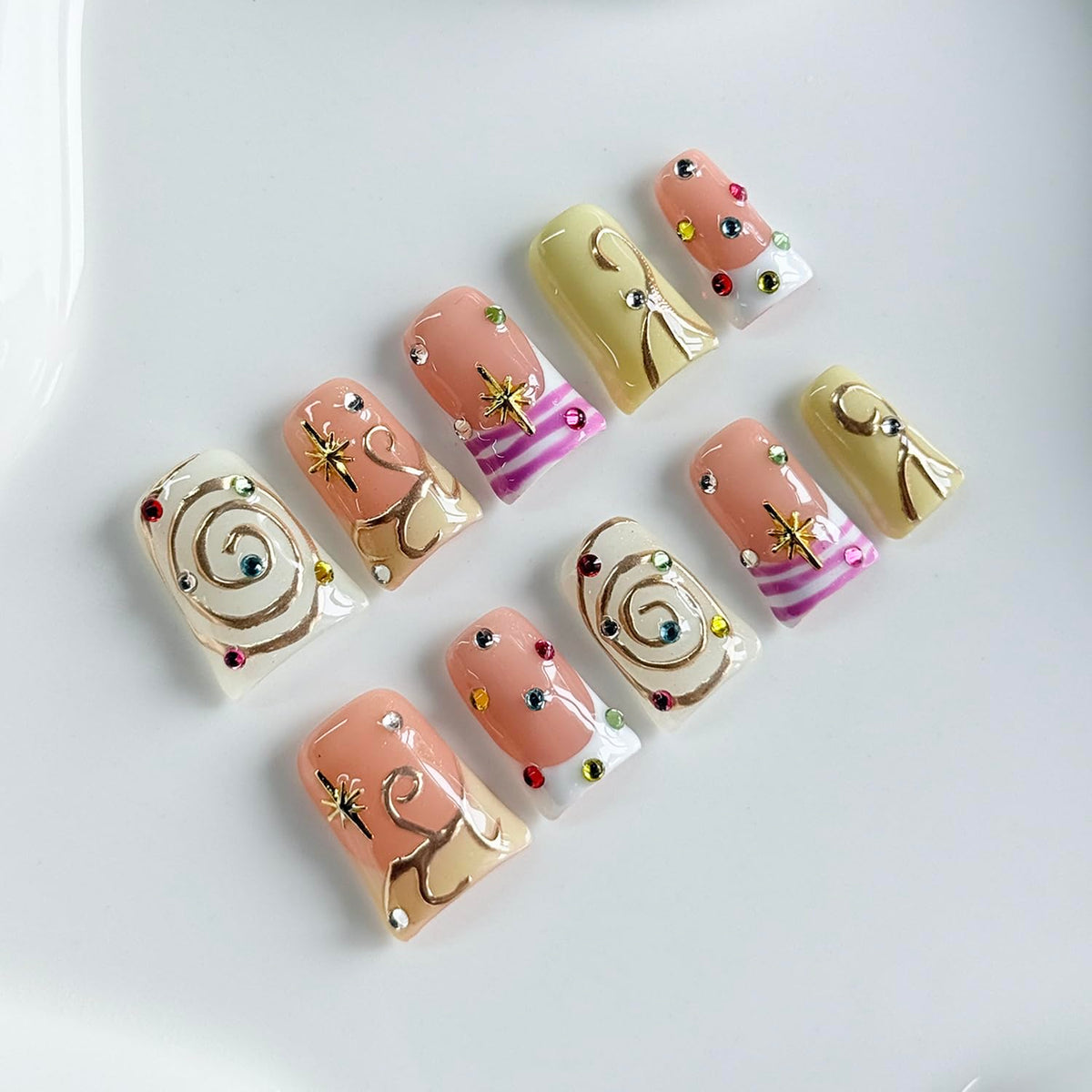RIICFDD Medium Duck Press on Nails Rhinestone French Handmade Nails(S)