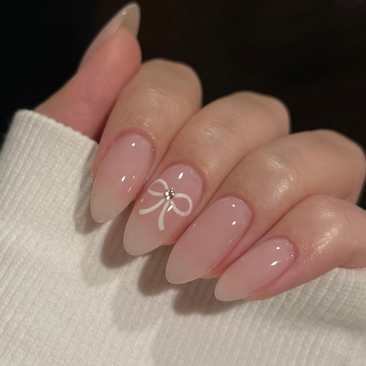 White French Tip Press on Nails Short Fake Nails with Chrome Gold Line Designs French Nails Press ons Nail Tips Stick on Nails Almond Shape Acrylic False Nails Finger Manicure for Women Daily Wear