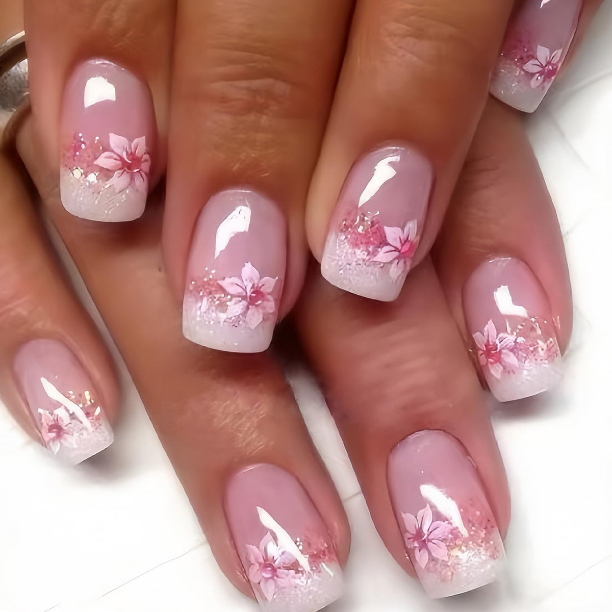 24pcs Short Square Press on Nails French Tip Fake Nails White Flower with Star Design Glitter False Nails Luxury Nail Charms Crafts White Stripes Glue on Nails for Women Manicure Tips