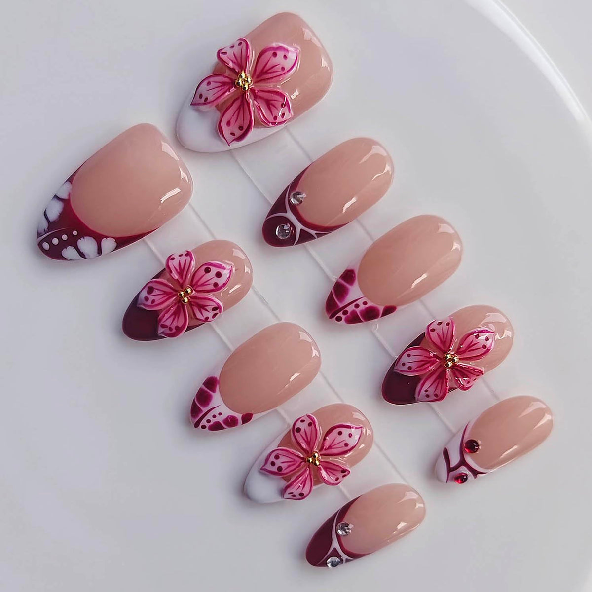 Handcraft Almond Press on Nails Medium P09, M Size