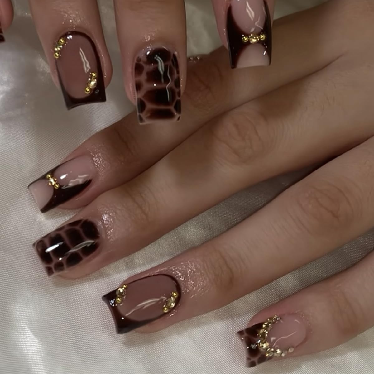 Milky White Press on Nails Medium Square, Pearls Deco Design, 24Pcs