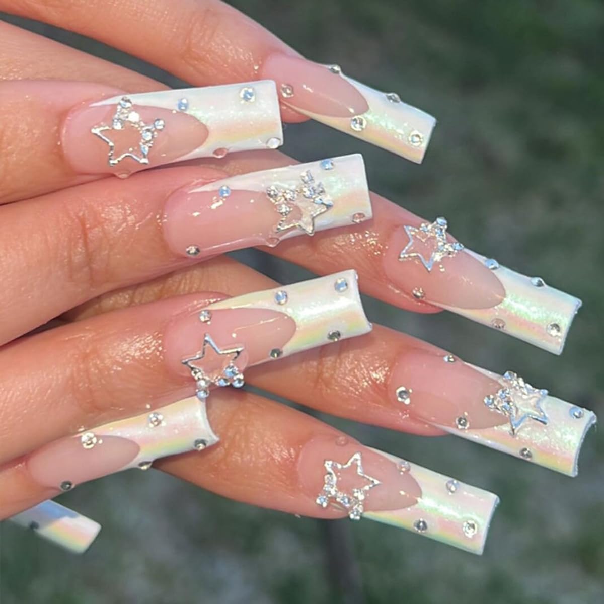 White French Tip Press on Nails Short Fake Nails with Chrome Gold Line Designs French Nails Press ons Nail Tips Stick on Nails Almond Shape Acrylic False Nails Finger Manicure for Women Daily Wear