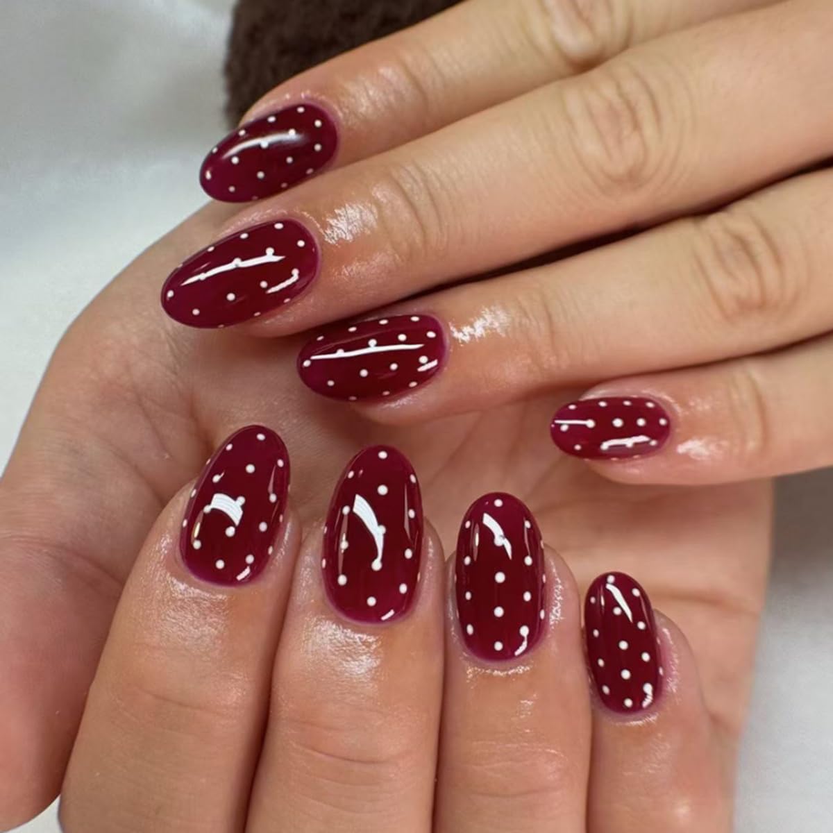 Medium Almomnd Press on Nails - Elegant White Floral Bridal Fake Nails