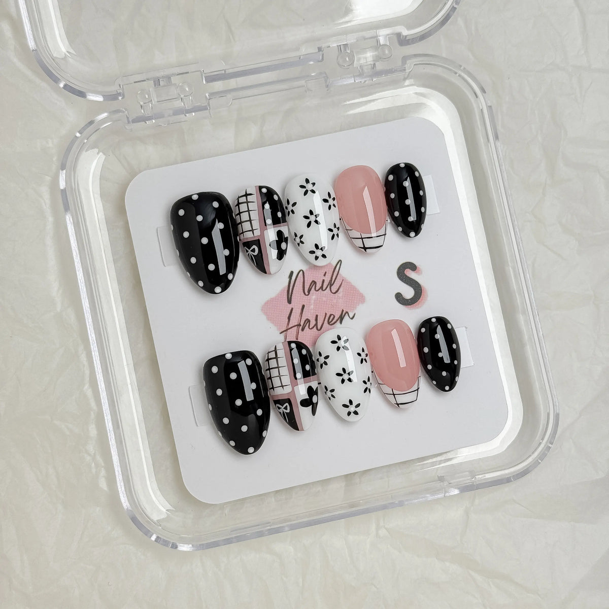 NailHaven| Short Almond Continued Collection - 10 Pcs Handmade Press-On Nails| Cute Acrylic Nails, High Quality Reusable